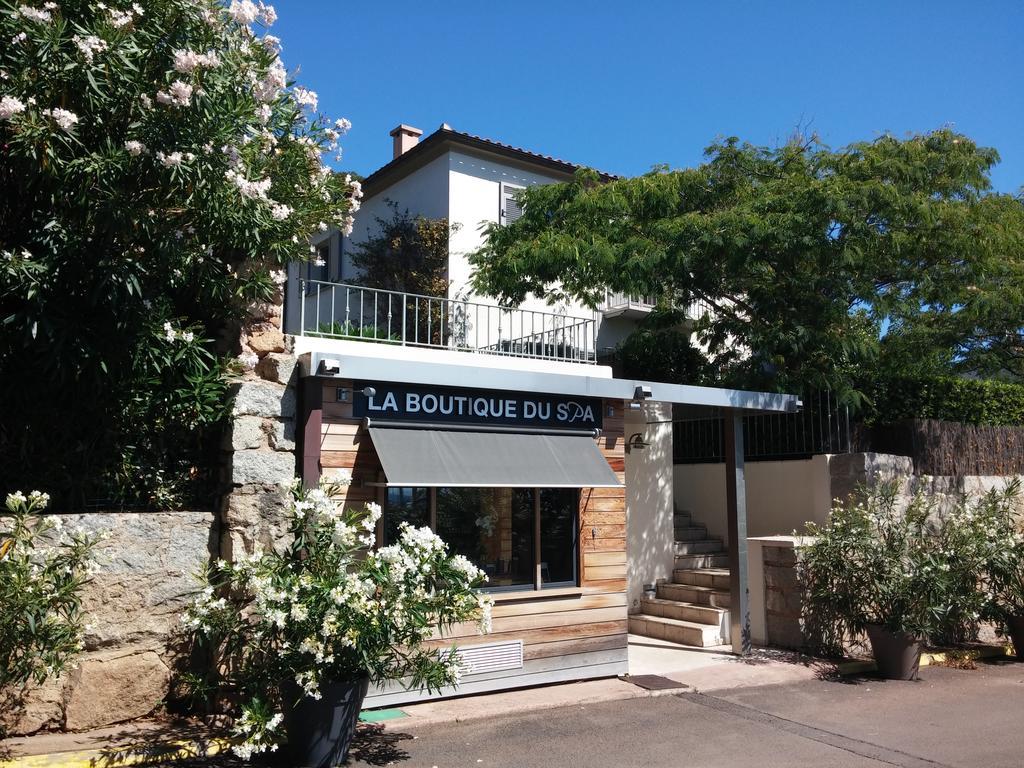 Le Pinarello Hotel Sainte-Lucie de Porto-Vecchio Exterior photo